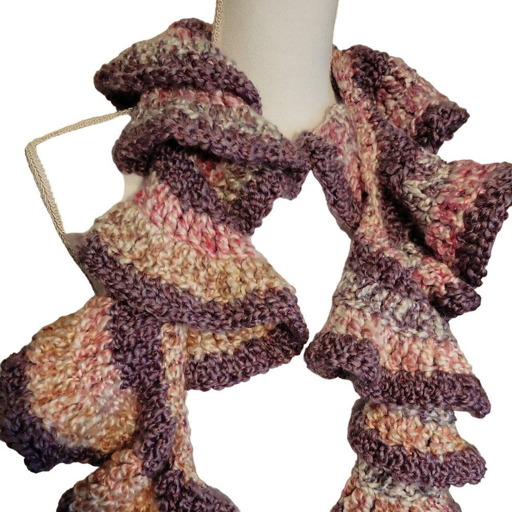 Elegant Multicolor Ruffled Scarf - Picture 2 of 9